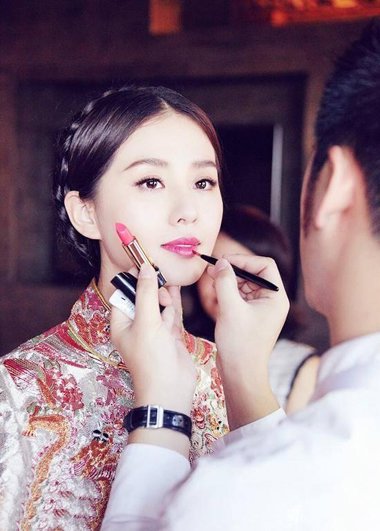 刘诗诗龙凤褂发型 中式发型怎么剪好看