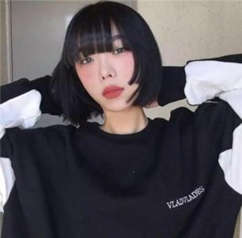 原宿女生黑色短发发型 原宿风女生短发发型