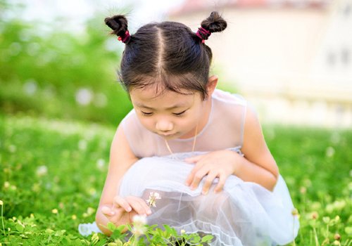 小孩的头发怎么扎可别被套路咯 儿童各类头型扎法步骤做起来简单