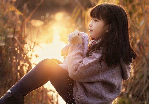 2023年了儿童新发型都是怎么梳的 小女孩的发型梳出童真状态才最好