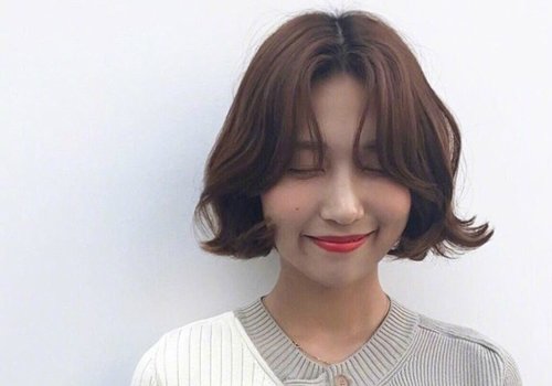 胖嘟嘟的圆脸女生被短发迷倒了 圆脸女孩适合的短发发型让嫌弃的人后悔去