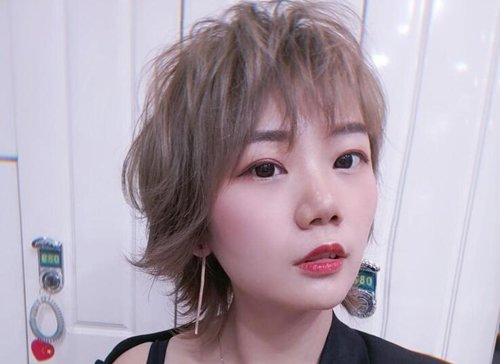 矮胖女人剪短发显高气质 中年女性显瘦减龄短发实现“第二次长高”