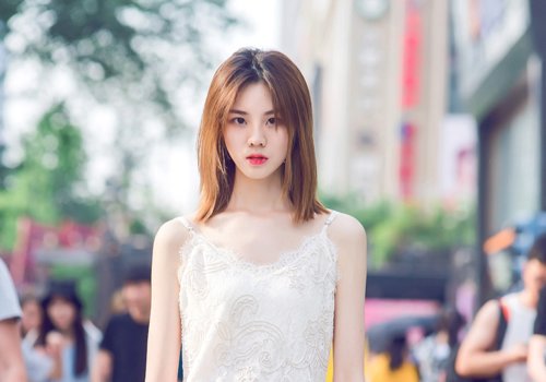 5月让人心动的女生“爆款”短发look 打算换发型的MM必须借鉴