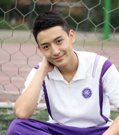 头顶扁塌适合什么发型 男生头发细软扁塌发型