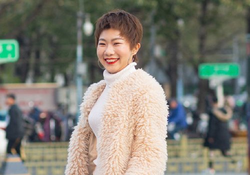 四十岁多岁的女人剪什么短发好看 有型有样的中年女士短发给你打板
