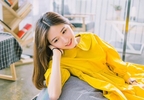 гֱŮ췢򵥵ķڿ Ůֱڿ۷鶯ô