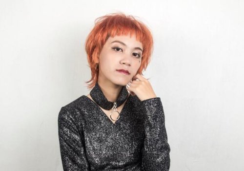 中年妈妈梳短发真年轻时髦 40+女士小众短发烫发造型设计感十足