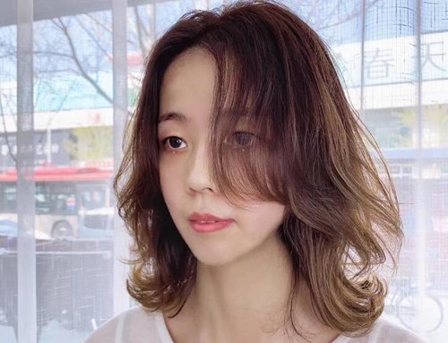 头顶头发少女生适合的中短烫发图片 慵懒气质头发瞬间变多