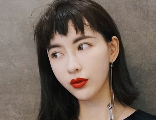 网红狗啃式刘海短发 感觉刘海剪短了会很傻其实不是
