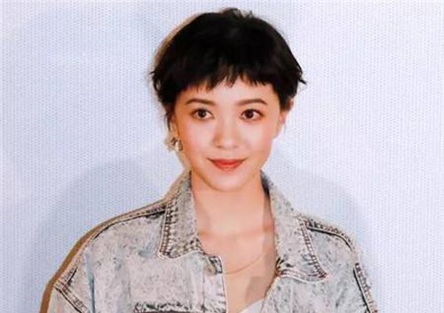 网红狗啃式刘海短发 感觉刘海剪短了会很傻其实不是