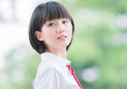 最受欢迎的中学女生发型短发赢了 女学生剪短发发型就能美出多风格