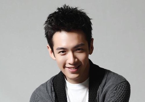 男生长脸适合什么发型 打造最符合长脸男生的发型设计方法只有一个