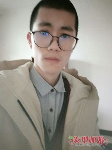 近似戴眼镜男生剪寸头时尚吗 阳光帅气短发完美展示图片大全
