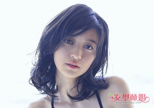 2024年流行的网红刘海把眉上刘海八字刘海都比下去了 特意做的漫不经心刘海图集