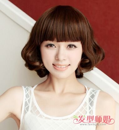 韩式陶瓷烫发甜美百搭显气质造型 抢眼玩个性的女生卷发设计