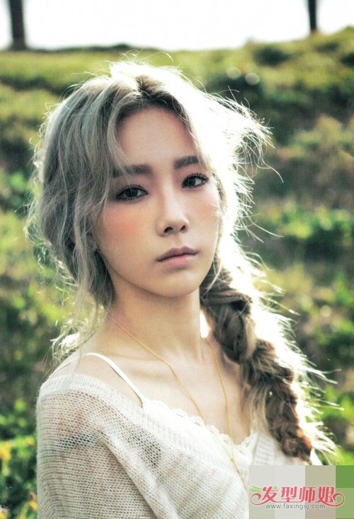 冬季女挑染出美白显气质发色 爱上长卷发的女生围观这七款发