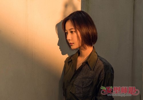 24圆脸女生短直发发型清新时尚 年轻圆脸女生梳最适合不过