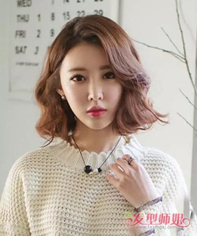 瘦脸女生波波头烫微卷发 22岁女生修剪短发系列造型