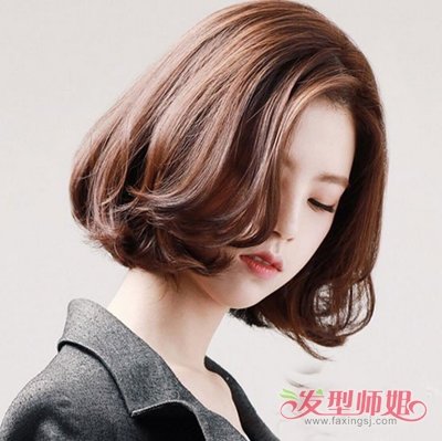 瘦脸女生波波头烫微卷发 22岁女生修剪短发系列造型