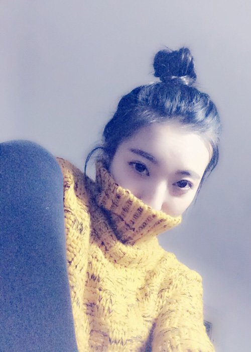 女生扎最美丸子头塑造迷人风范 支撑多个场合佳人款梳扎发系
