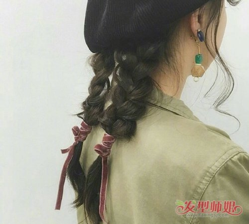 굽ʮ껹ܸ㶨黨ֲ Ů黨跢ʹӼ뷱
