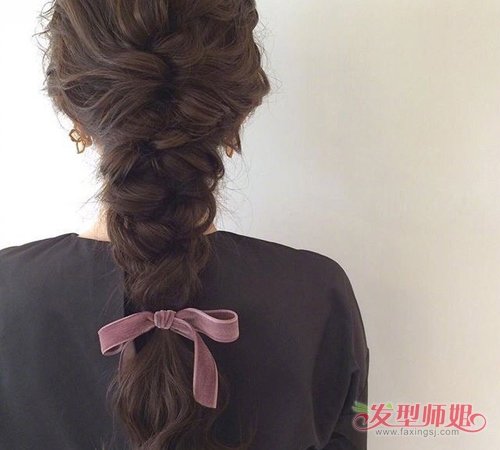 굽ʮ껹ܸ㶨黨ֲ Ů黨跢ʹӼ뷱