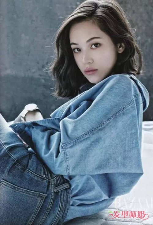 最新女螺旋蛋卷发时尚不沉闷 一览淑女风范半卷烫发讨人喜欢